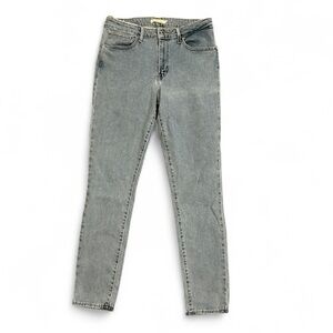Levi's Women's Light Washed Skinny Jeans